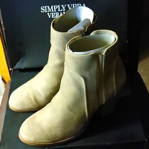 Vera Wang, Simply Vera SVINELLI TAUPE W 7.5